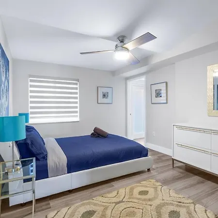 Spacious Living W/ Heated Pool + Outdoor Patio Fort Lauderdale Exterior photo